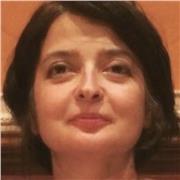 Professeur de français compétente et bienveillante, à votre disposition pour vous aider.